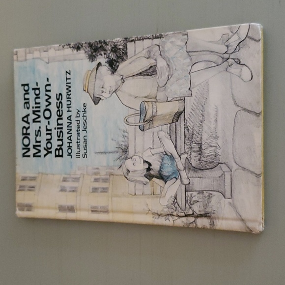 Vintage 1977, NORA and Mrs. Mind-Your-Own-Business (Weekly Reader) Hardcover - Picture 1 of 16